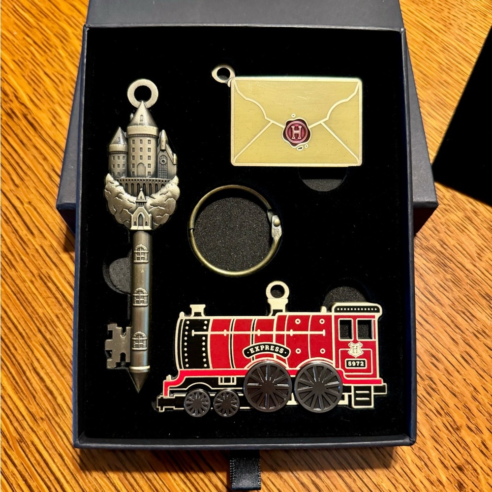 LitJoy Magical Key Collection Hogwarts Express Harry Potter Limited Edition